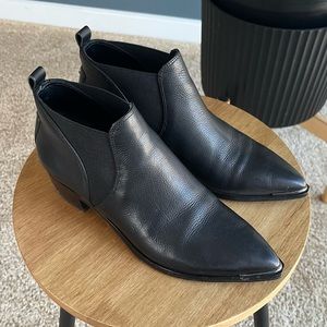 Marc Fisher Yale pointy toe Chelsea bootie size 5
